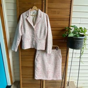 SZ XL OLD NAVY PINK AND WHITE BROCADE SUIT